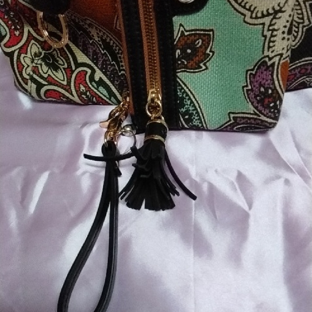 Spartina Paisley Print Handbag/Satchel and Wristlet Set - Picture 4 of 13